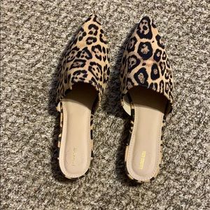 Never worn, Leopard print mules